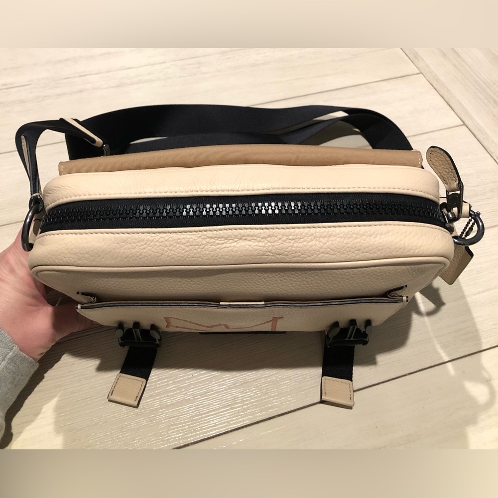 Coach X Jean Michel Basquiat Track Crossbody Pebble Leather C5425 Cream Black - Picture 13 of 16